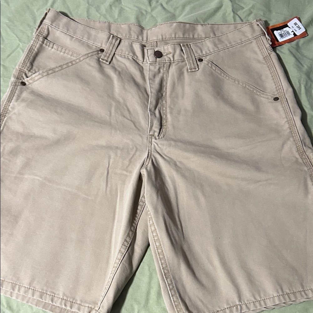Lee Men's Beige Flat Front Shorts